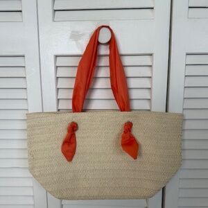 (NWOT)  NEW WOMEN' STRAW WOVEN BEACH / TOTE BAG W/ ORANGE FABRIC SHOULDER STRAPS